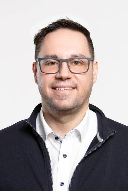 Ralf Hartmann Experte für betriebliche Altersvorsorge Unternehmerversorgung Social-Benefits §100EStG Gewerbeversicherung Cyberversicherung Industrieversicherung Anwalts- und Notarversicherung Anlageberatung Schadensregulierung betriebliche Krankenversicherung bKV